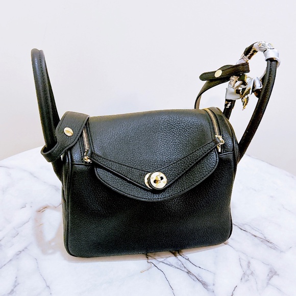 Black Boston lychee grain  crossbody bag - Picture 1 of 12